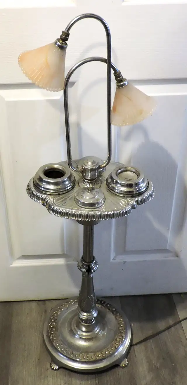 Standing Floor Ashtray with Lights
