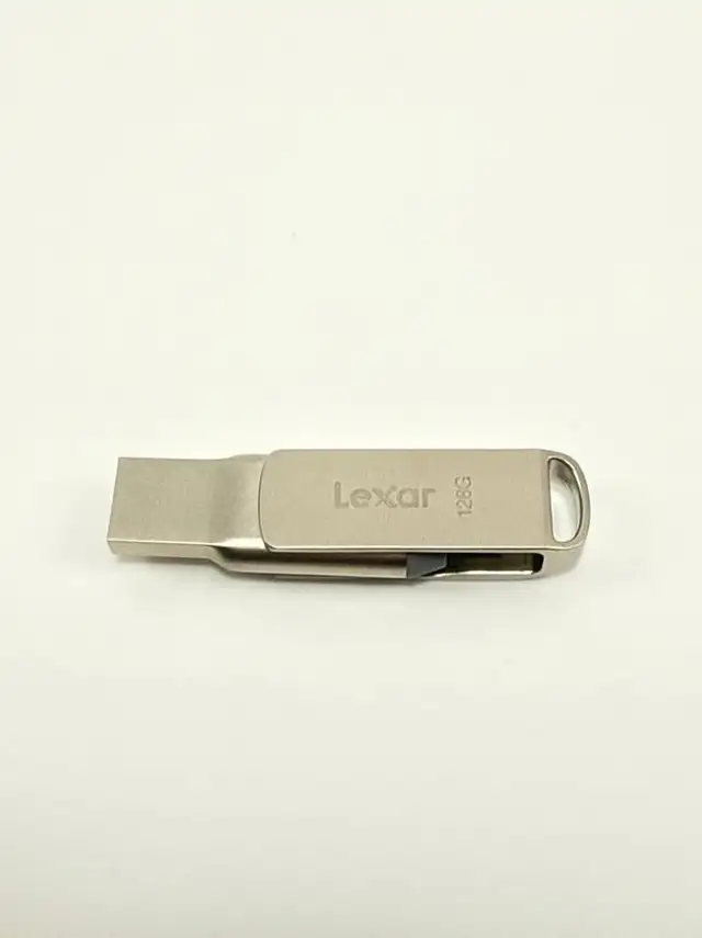 Lexar JumpDrive D400 128GB Dual USB-C USB-A 3.2 Flash Drive 130M