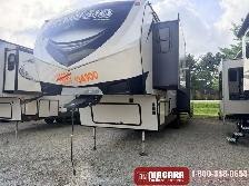 2018 KEYSTONE LAREDO 325RL Fifth Wheel - Photo 2