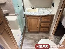 2018 KEYSTONE LAREDO 325RL Fifth Wheel - Photo 8