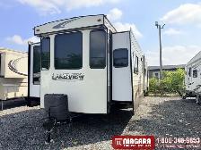 2017 HEARTLAND BRECKENRIDGE LAKEVIEW 441BH PARK MODEL - Photo 2