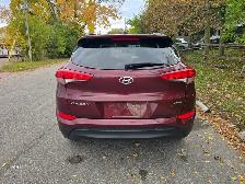 2017 Hyundai Tucson AWD 4dr 2.0L SE - Photo 6