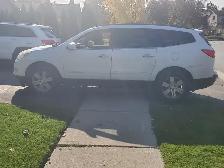2010 CHEVROLET TRAVERSE/ 196,000 km/ GOOD CONDITION - Photo 4