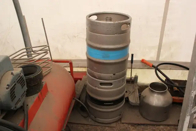 2 sanke kegs - $40.00 each  - pick up in Melville