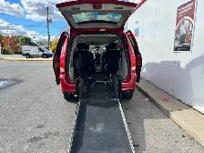 2012 Dodge Grand Caravan SXT-WHEELCHAIR ACCESSIBLE VAN-WARRANTY - Photo 4