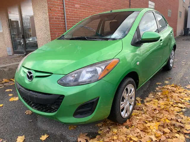 113000 KM mazda2 GX auto full aucune rouille