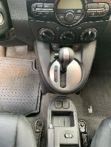 113000 KM mazda2 GX auto full aucune rouille - Photo 9