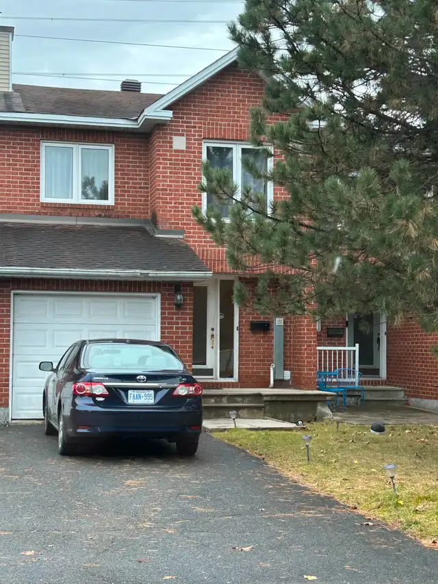 EXEC Townhome 3 BDRM For RENT in Orleans DECEMBER 1st $2625.00