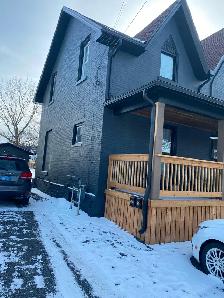 One bedroom plus den for rent in Port Hope - Photo 2