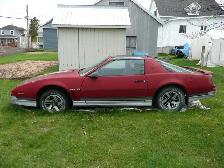 Trans am 1984 pour projet de restauration