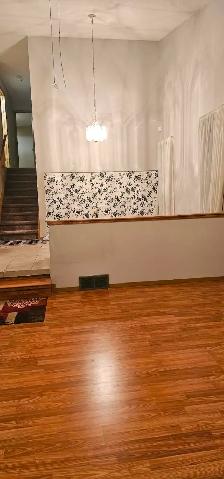 3-Bedroom Bi-Level Upper Floor for Rent – Monterey Park, NE - Photo 2