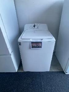 NEW 27" Moffat Top Load Washer (4.4 Cu.Ft) 11 Wash Cycles