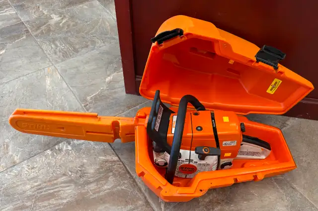 Stihl Gas Chainsaw MS361 in Case