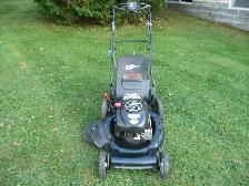 Tondeuse Craftsman autotractée 7.25HP avec démarreur électrique - Photo 2