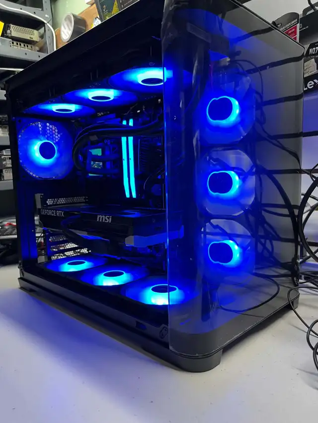 PC Gamer sur commande Ryzen 7 9800X3D RTX 5070 Ti 32Go 2To 4589$