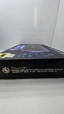 Souris gaming sans fil   tapis LED RGB recharge sans fil 50$ - Photo 3