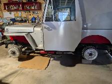 1962 Willys DJ3A Dispatcher 2WD - Photo 3