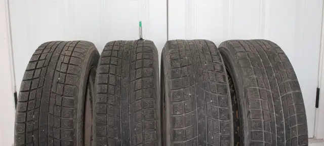 4 Pneus d’hiver Yokohama ICE GUARD 205/60 R16