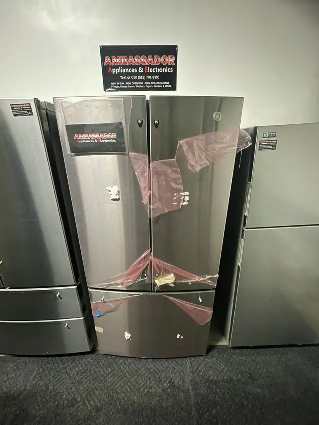 NEW 33" GE Interior Water & Ice Dispenser Fridge Stainless Steel