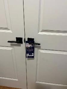 Flyer hanging services - Photo 2