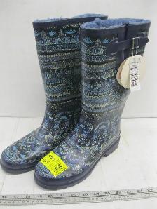 AUCTION-CLOTHING/ACCESSORIES- SATURDAY NOV 7, 8 AM - Photo 8