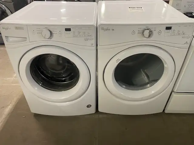 Laveuse sécheuse frontales blanches Whirlpool  (remis à neuf)