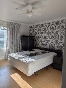 Large, furnished room for rent in East Gwillimbury(Queensville)