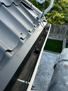 Gutter cleaning - Photo 4