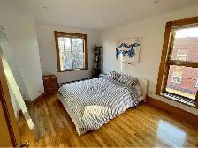 Furnished apartment located on the top floor Montreal - Photo 2