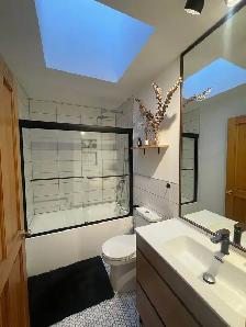 Furnished apartment located on the top floor Montreal - Photo 4