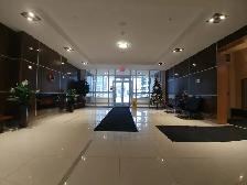 Bright and spacious 1-bedroom condo in Thornhill - Photo 2