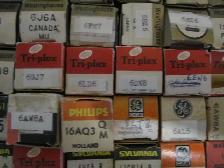 A - Box Full - Radio and Audio Amplifier Tubes - Photo 7
