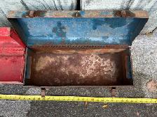 Two Vintage Metal Toolboxes ! - Photo 7