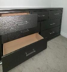 ~Beautiful Grey Dresser with 7 drawers- Great Condition~ - Photo 3