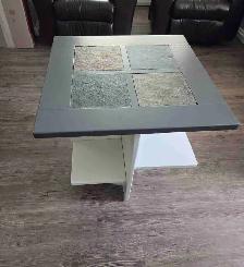 2 End Tables $30.00