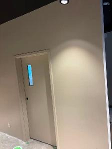 Painter and taper - Photo 2