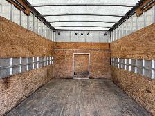 2011 Chevrolet Express 16, CUBE VAN 'W/ POWER LIFT' 3500 - Photo 3