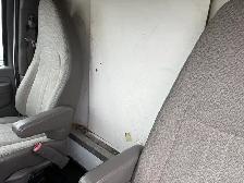 2011 Chevrolet Express 16, CUBE VAN 'W/ POWER LIFT' 3500 - Photo 7