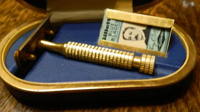 Razoir STAR 1940 mint à double tranchant avec coffret