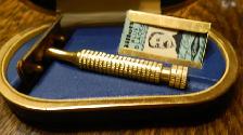 Razoir STAR 1940 mint à double tranchant avec coffret
