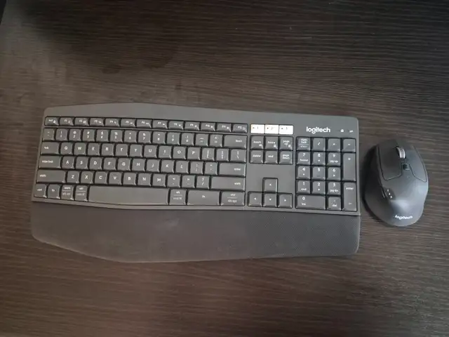 Logitech MK850 Performance Bluetooth Keyboard and Mouse Combo