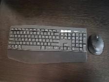 Logitech MK850 Performance Bluetooth Keyboard and Mouse Combo