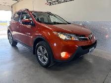 2015 Toyota RAV 4 XLE / Local / Strong Service - Photo 2