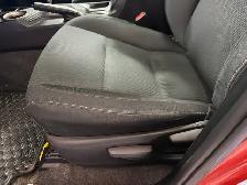 2015 Toyota RAV 4 XLE / Local / Strong Service - Photo 14