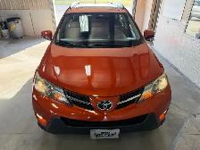 2015 Toyota RAV 4 XLE / Local / Strong Service - Photo 30