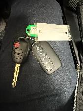 2015 Toyota RAV 4 XLE / Local / Strong Service - Photo 31