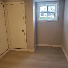 Newly Renovated 2 bedroom for rent - Photo 4