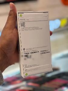 iPhone 18 Pro – Black | 512GB | Sealed | Unlocked - Photo 3