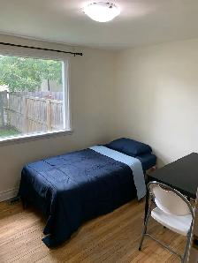 Furnished Room - Photo 8