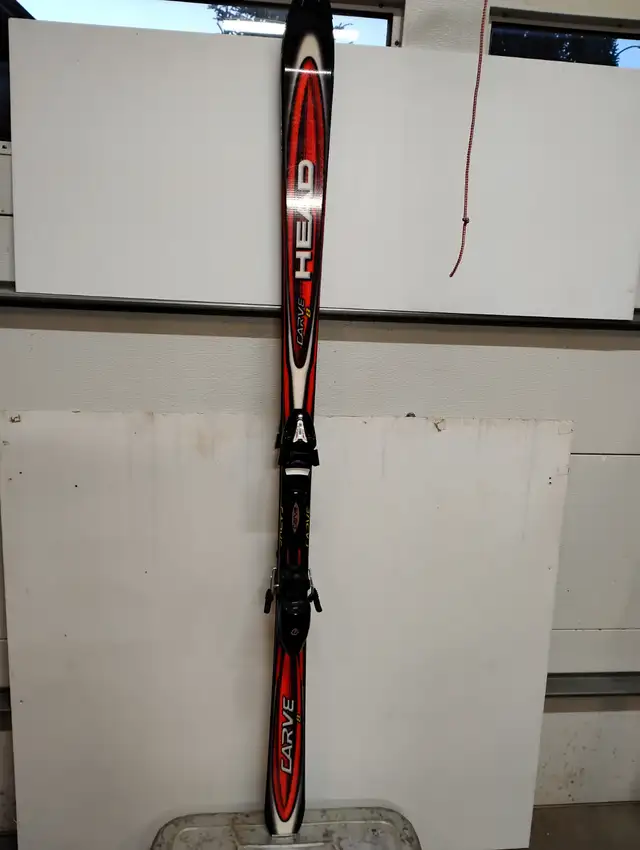 DOWNHILL SKIS, HEAD, CARVE 8